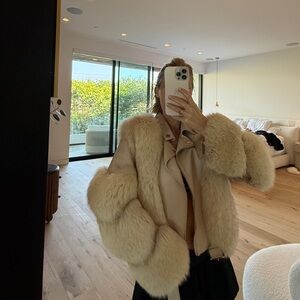 Women's Luxurious Leather Jacket with Fur